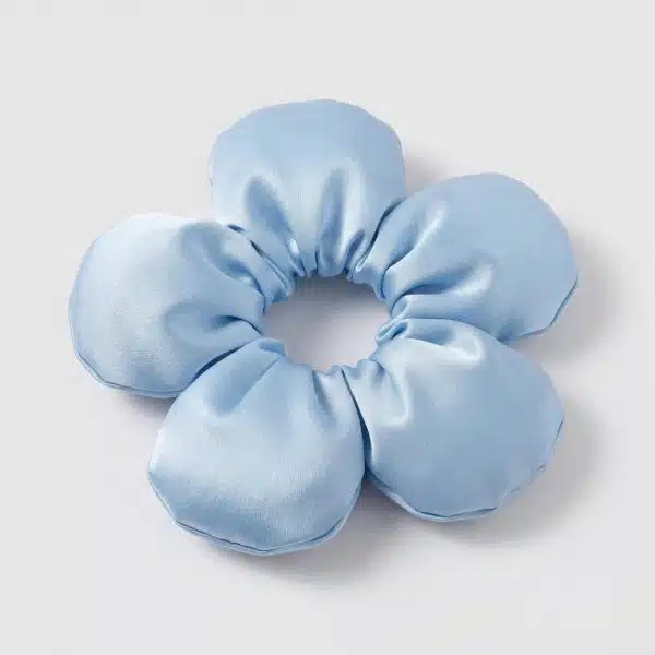 Chouchou en forme de fleur en satin à cinq pétales