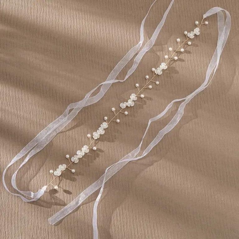 Accessoire-de-Coiffure-Festif-en-Branches-Fleuries-avec-Perles-Nacrees-et-Rubans-galerie-5806