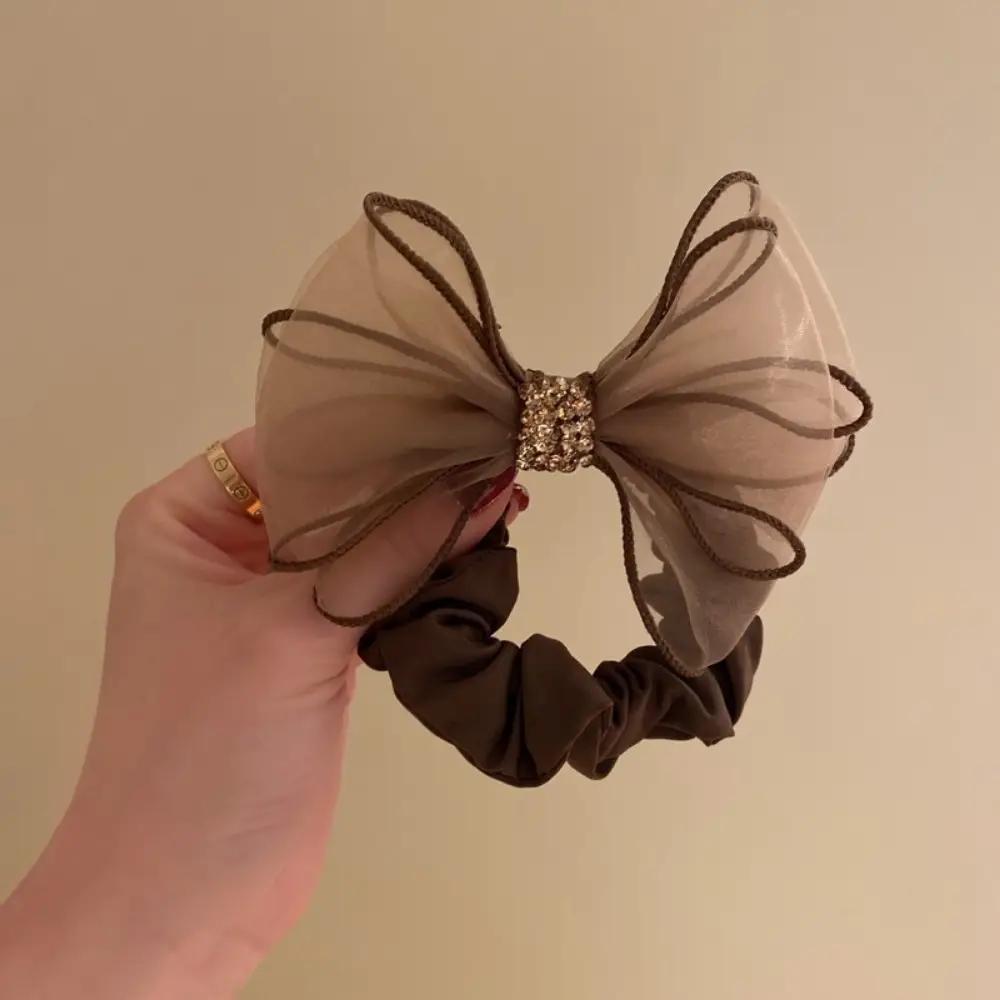 Scrunchie con fiocco in organza decorato con strass per capelli - Beige