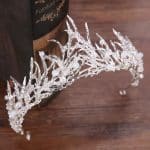 Couronne-Decorative-en-Branches-avec-Perles-pour-Mariee-galerie-8624