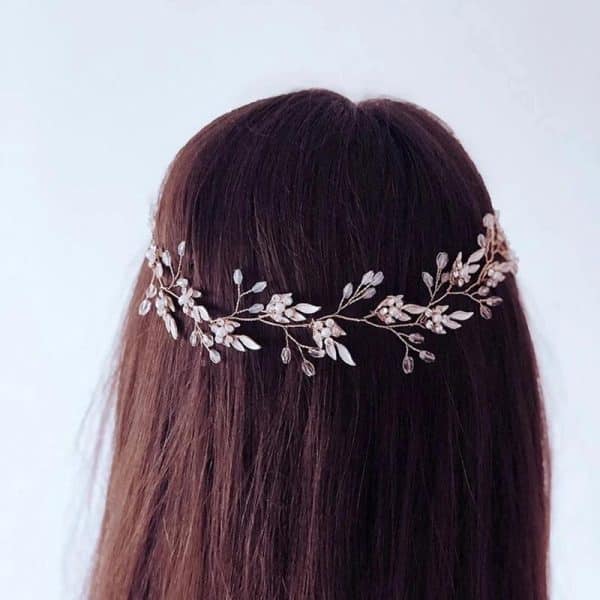 Couronne de coiffure pour mariage avec fleurs émaillées et perles