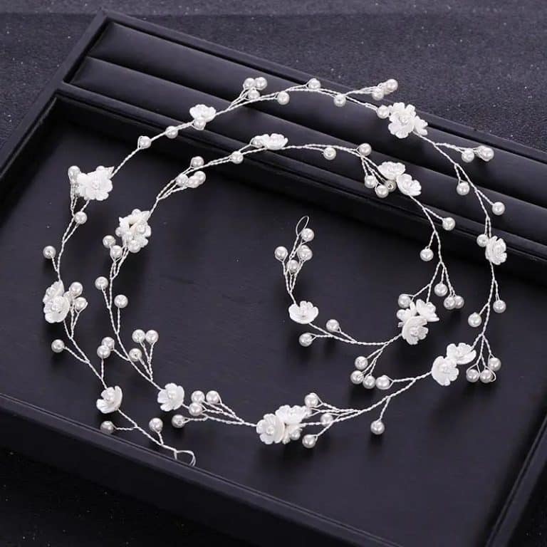 Couronne-pour-Cheveux-avec-Fleurs-Blanches-et-Perles-Nacrees-galerie-3960