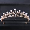 Diadème de mariage orné de perles nacrées et strass cristallins