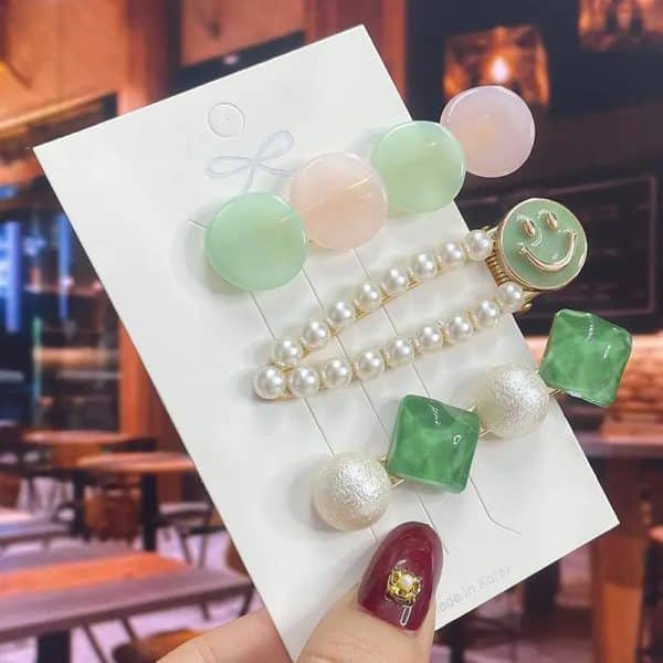 Ensemble de 3 pinces à cheveux décoratives avec perles nacrées et résine pastel