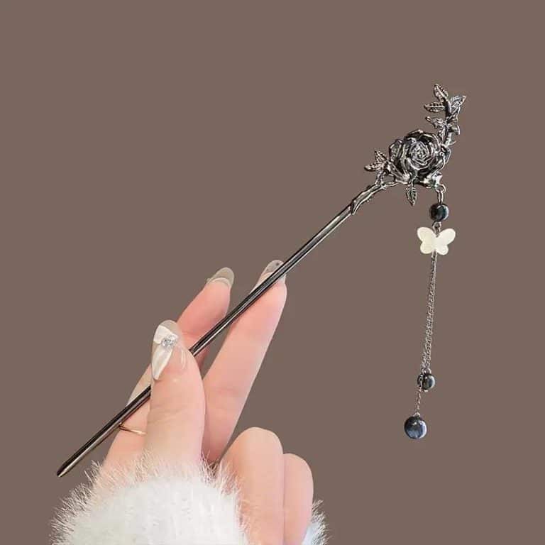 Epingle-a-Cheveux-Argente-avec-Ornement-Floral-et-Chainette-Pendante-galerie-3389