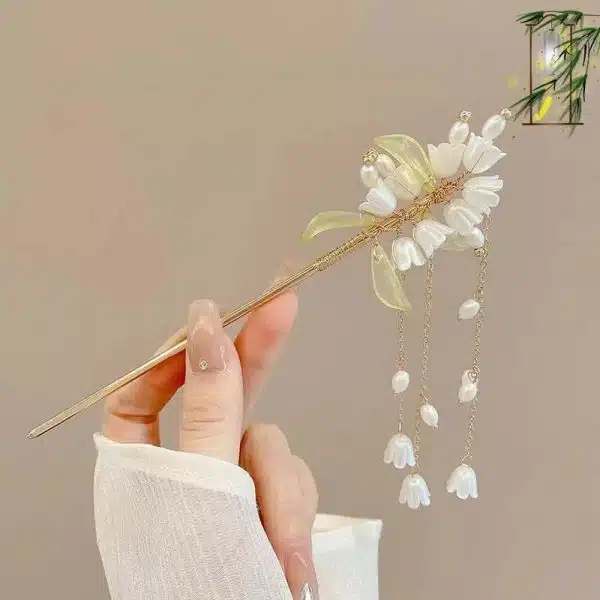 Épingle à cheveux ornementale avec fleur et perles pendantes