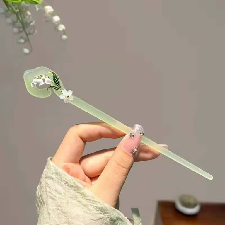 Epingle-a-cheveux-florale-en-resine-nacree-et-doree-4983
