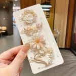 Epingles-a-Cheveux-a-Motifs-Floraux-Multicolores-et-Strass-Dores-galerie-4339