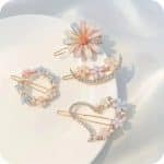 Epingles-a-Cheveux-a-Motifs-Floraux-Multicolores-et-Strass-Dores-galerie-7257