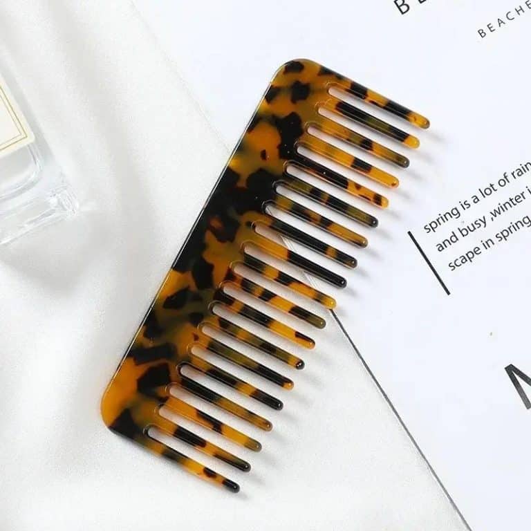 Peigne-Antistatique-avec-Dents-Arrondies-et-Motifs-Decoratifs-Varies-galerie-2674