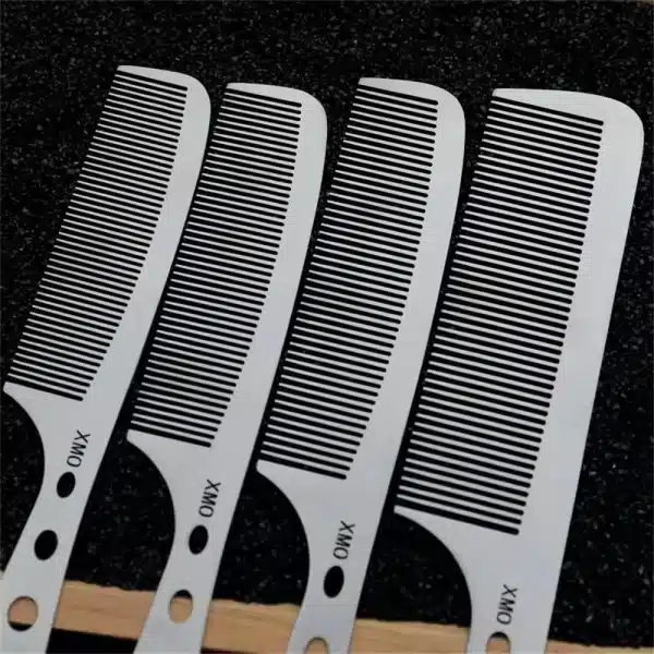 Peigne professionnel en acier titane à dents fines pour coiffage et démêlage