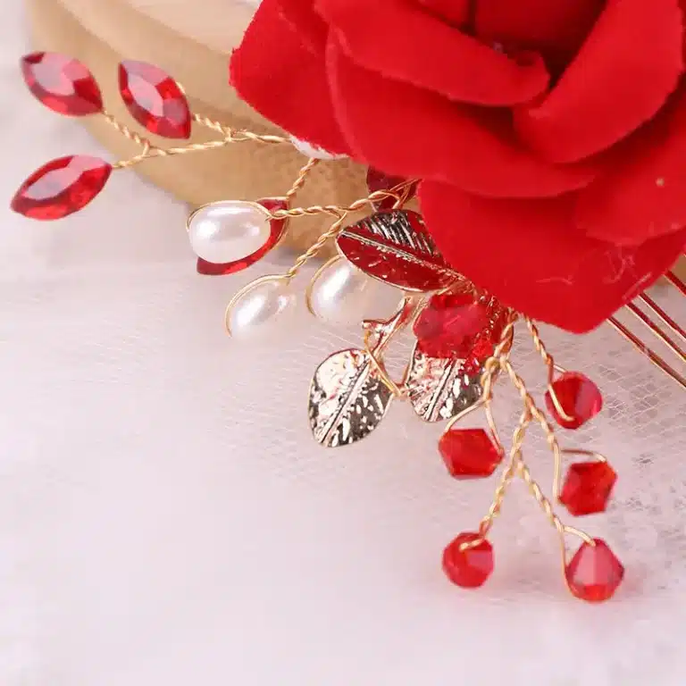 Peigne-a-Cheveux-Decoratif-avec-Roses-Rouge-et-Perles-galerie-1175