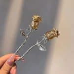 Pic-a-Cheveux-Decoratif-en-Forme-de-Rose-avec-Tige-et-Rose-Sculptee-galerie-4576-1