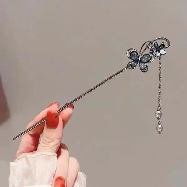 Pic à cheveux élégant de papillon et fleur avec strass scintillants en alliage argenté