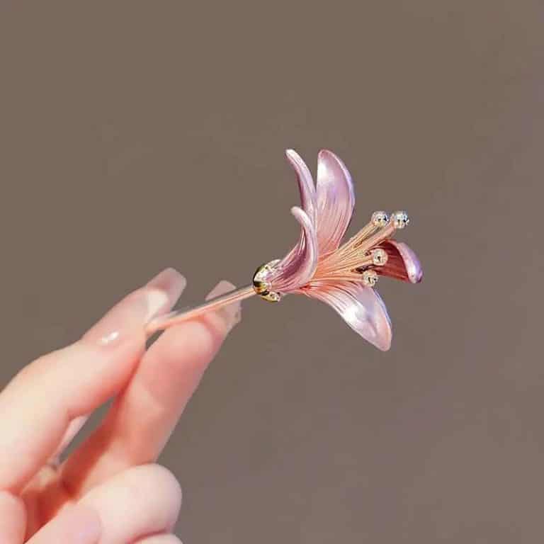 Pic-a-Chignon-avec-Decoration-Florale-Rose-et-Mauve-galerie-6628
