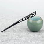 Pics-a-Cheveux-Decoratifs-en-Bois-Noir-avec-Motif-Sculpte-galerie-2109