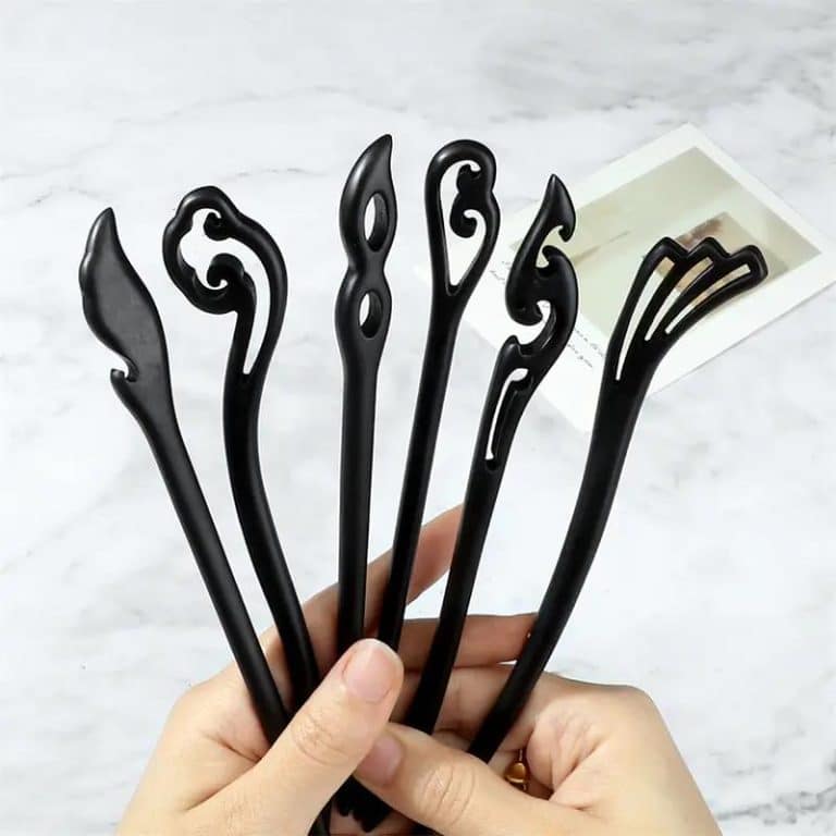 Pics-a-Cheveux-Decoratifs-en-Bois-Noir-avec-Motif-Sculpte-galerie-9708