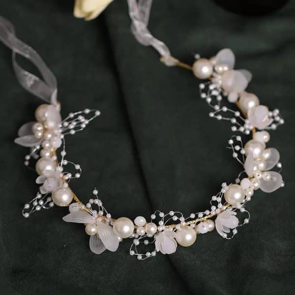 Serre tête floral de mariage avec perles et cristaux transparents
