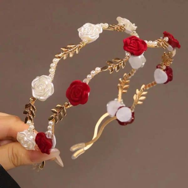 Serre-tête floral rouge et blanc en métal doré avec perles nacrées