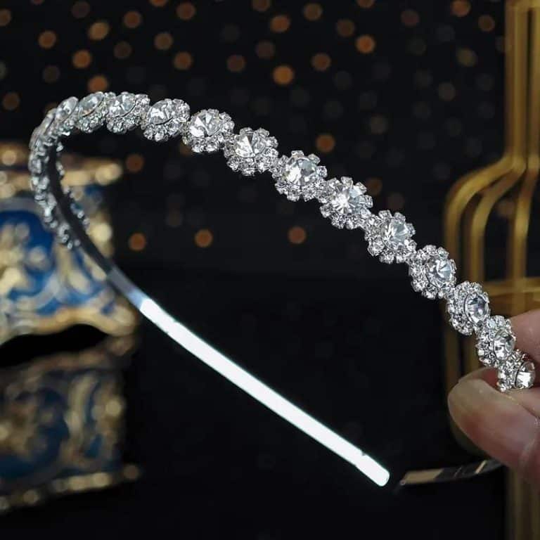 Serre-tete-Orne-de-Strass-et-Cristaux-Argentes-avec-Pierres-Rondes-galerie-6459