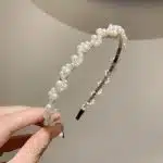Serre-tête en forme d'arceau incurvé orné de perles nacrées - Perles Florales Groupées