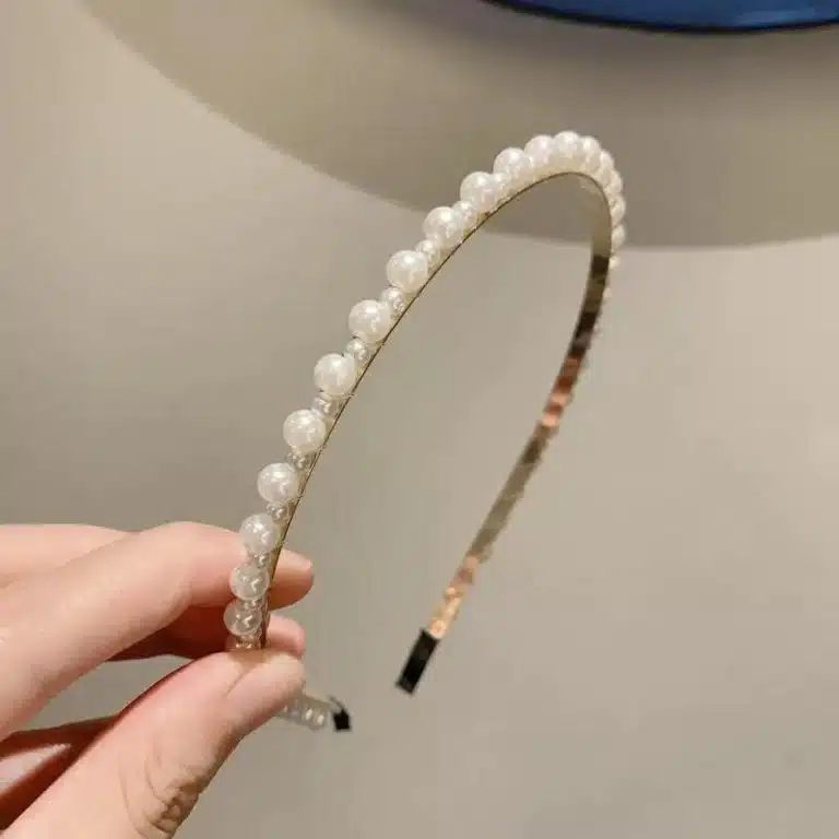 Serre-tête en forme d'arceau incurvé orné de perles nacrées - Perles Fines Serrées