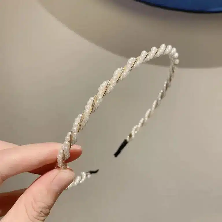 Serre-tête en forme d'arceau incurvé orné de perles nacrées - Perles Torsadées