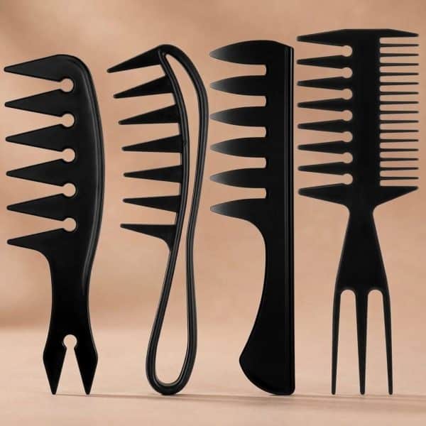 Set de 4 peignes démêlants noirs avec dents larges