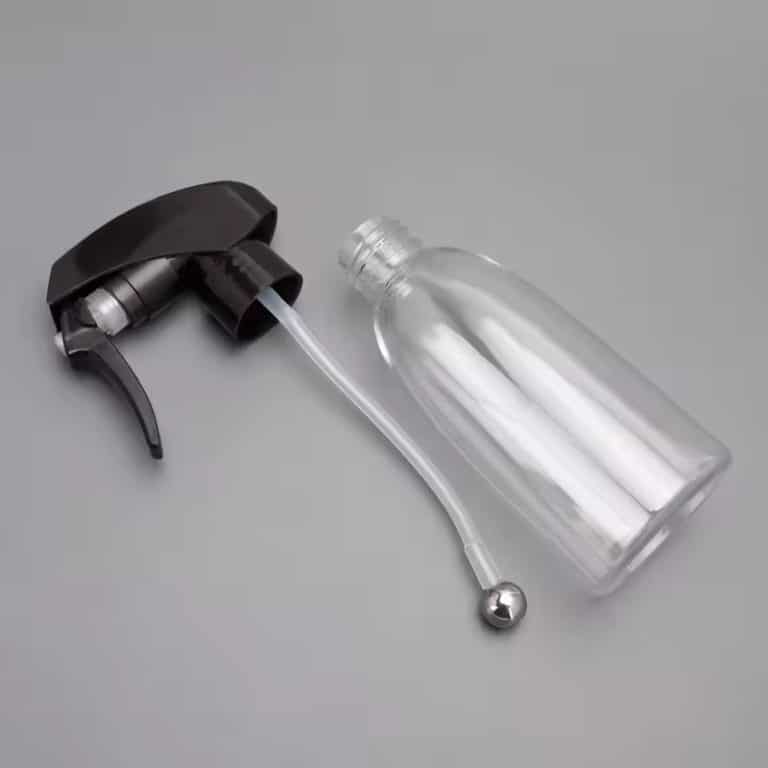 Spray-vaporisateur-rechargeable-150-ml-avec-embout-diffuseur-reglable-1741