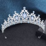 Couronne-mariage-luxe-ornee-de-strass-et-cristaux-avec-motifs-floraux-ajoures-picture-3