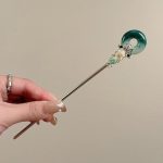 Epingle-a-cheveux-fleur-orientale-avec-lune-verte-et-perles-translucides-picture-1