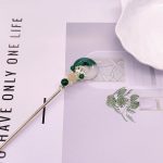 Epingle-a-cheveux-fleur-orientale-avec-lune-verte-et-perles-translucides-picture-2