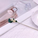 Epingle-a-cheveux-fleur-orientale-avec-lune-verte-et-perles-translucides-picture-4