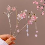 Epingle-a-cheveux-japonaise-fleurie-avec-chainette-pendante-et-perles-decoratives-picture-2