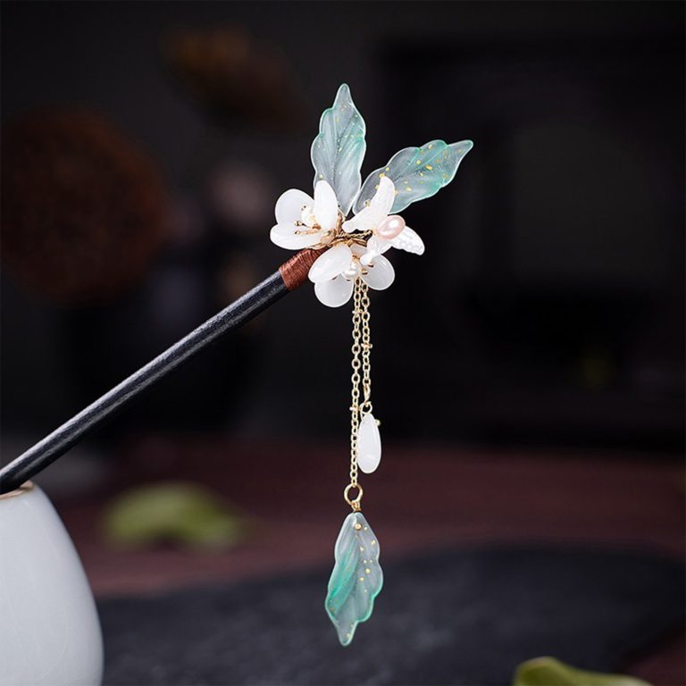 Pic-a-cheveux-decoratif-en-bois-avec-fleurs-et-pendentifs-picture-16