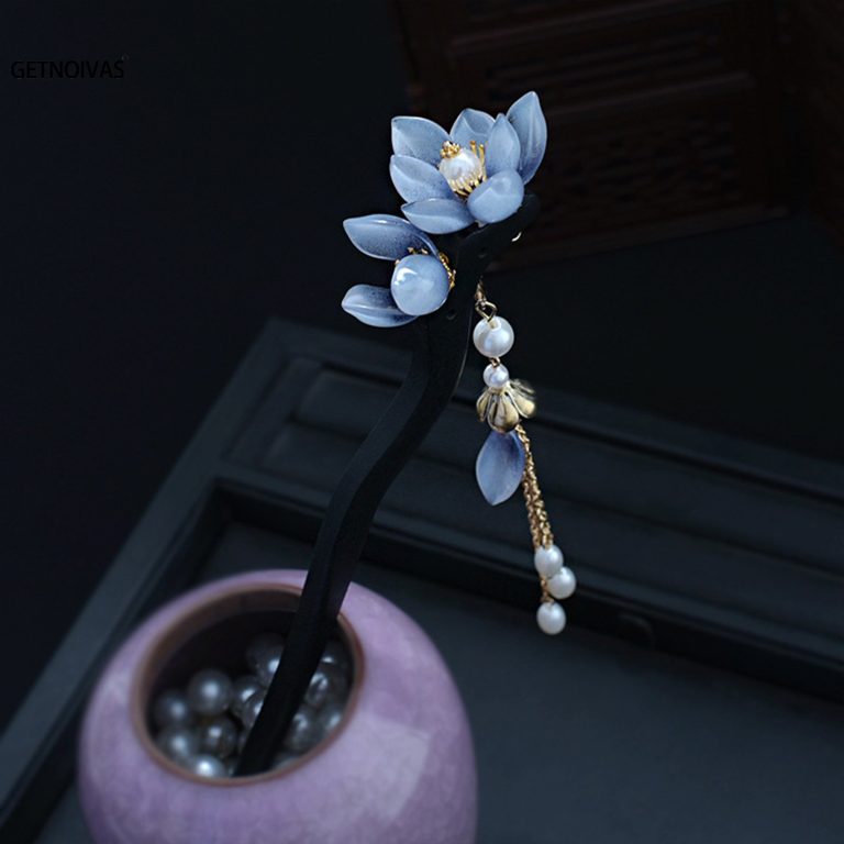 Pic-a-cheveux-decoratif-en-bois-avec-fleurs-et-pendentifs-picture-2