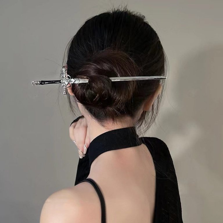 Pic-a-chignon-en-alliage-metallique-en-forme-depee-avec-garde-ornementale-picture-4