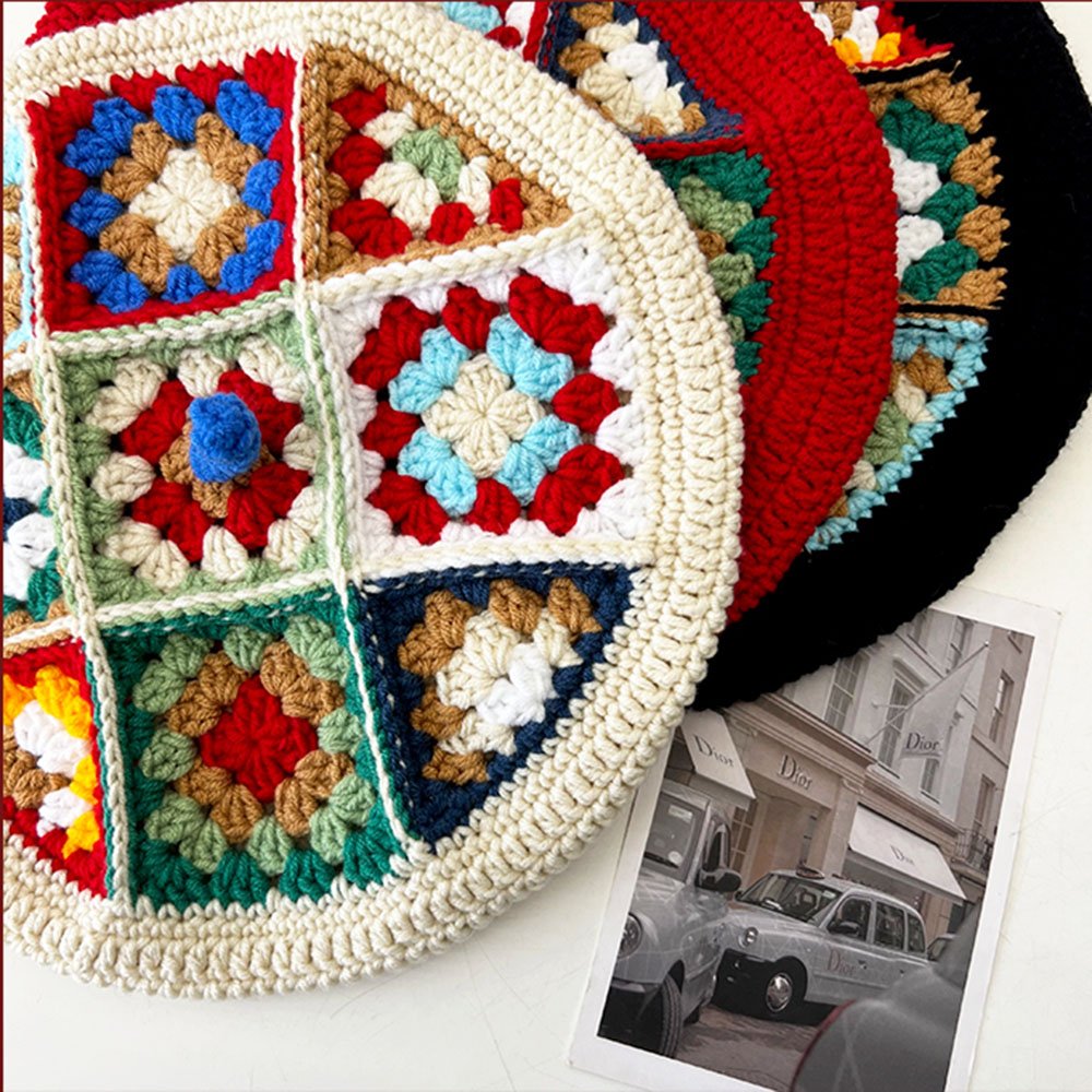 Beret-en-crochet-a-carres-fleuris-picture-5