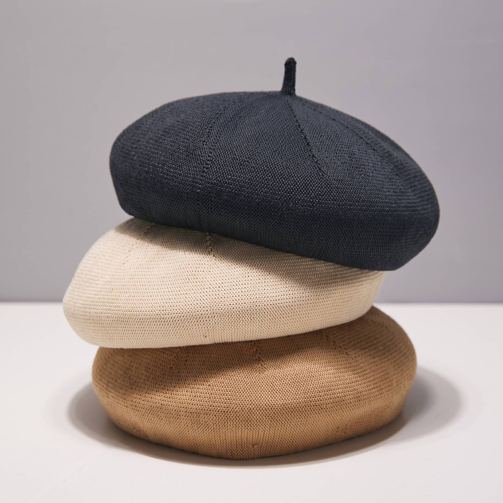 Beret-en-maille-de-coton-pour-femme-watermark-6899