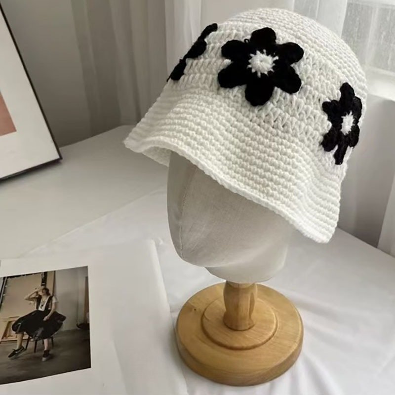 Bob-crochet-femme-fleurie-picture-4-1