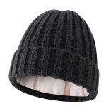 Bonnet-dhiver-en-maille-cotelee-picture-1