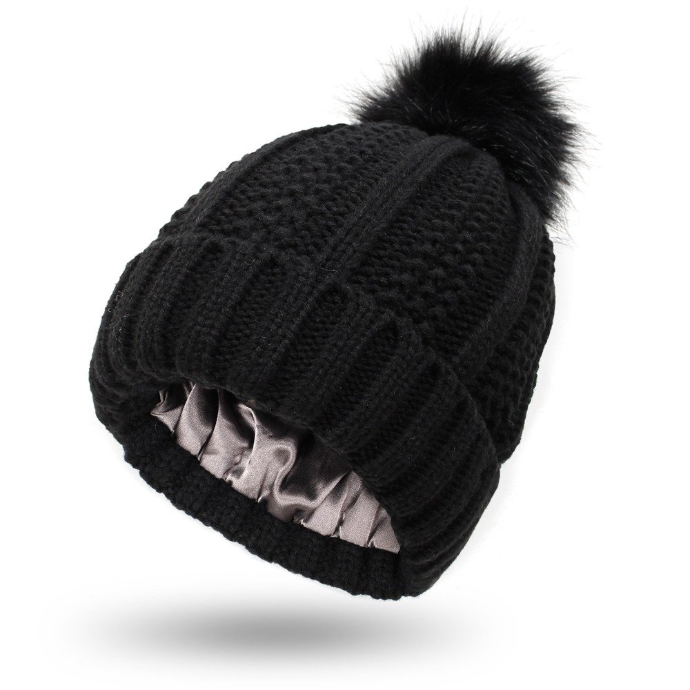 Bonnet-pompon-fourrure-picture-1