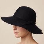 Capeline-laine-femme-a-large-bord-miniature