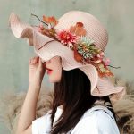 Chapeau-de-paille-orne-de-fleurs-picture-2