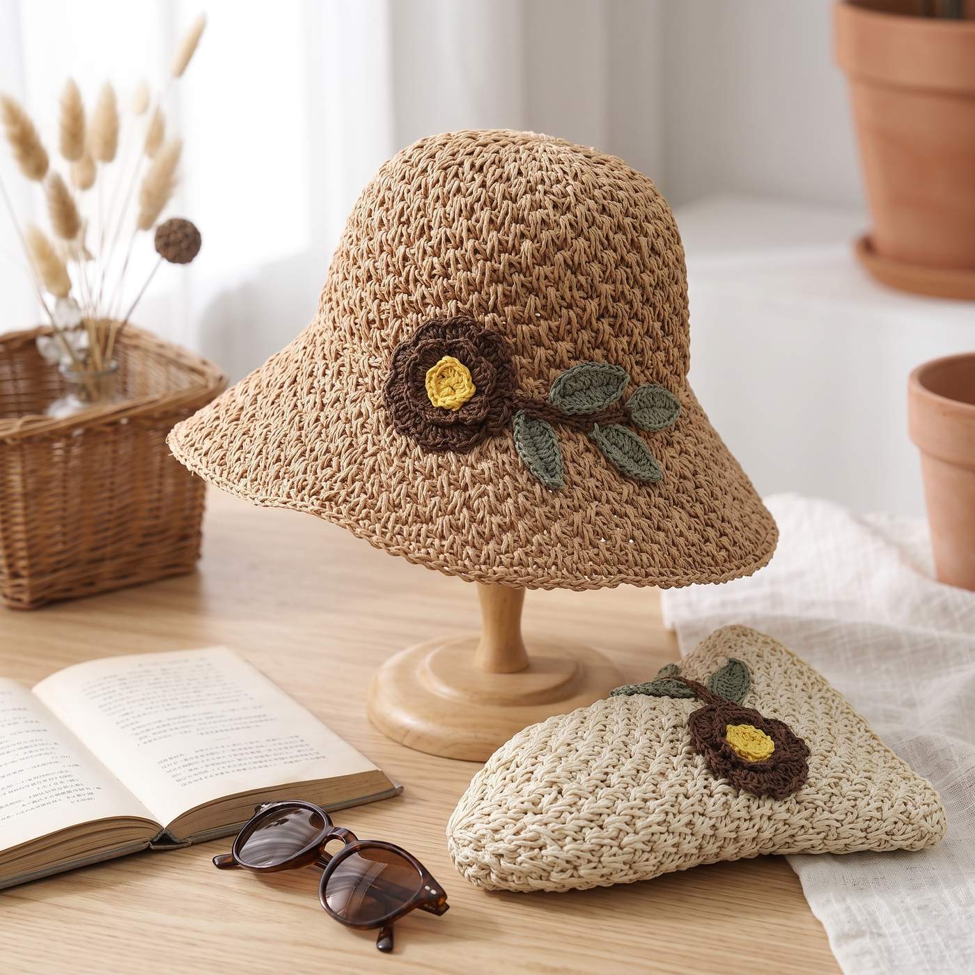 Chapeau-de-soleil-a-fleur-crochetee-ambiance-1298