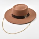 Chapeau-femme-a-chaine-doree-picture-4